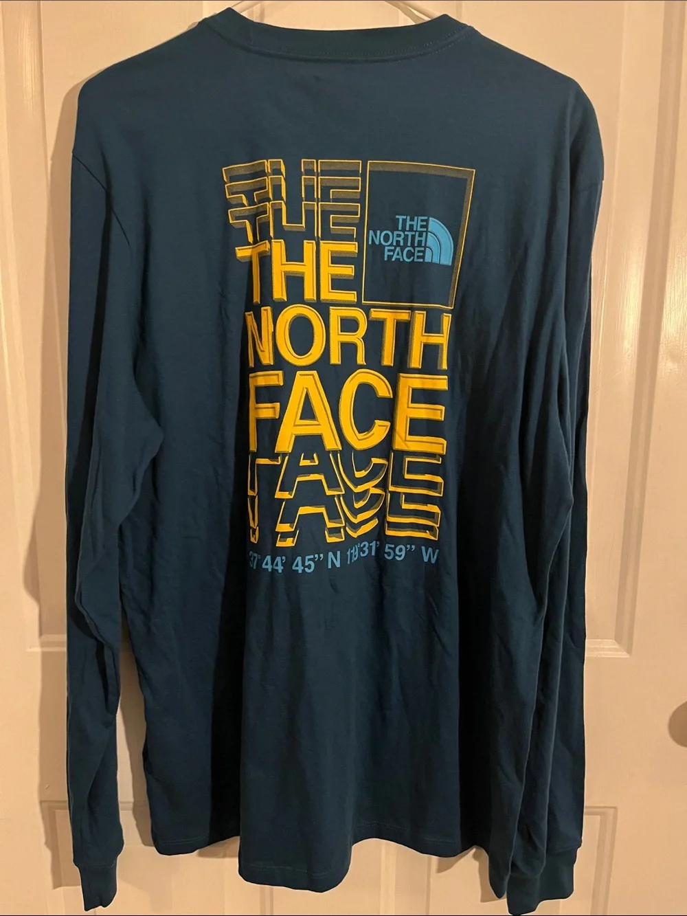 The North Face Men's Long-Sleeve Crew Tee - Teal Blue
